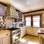 Casa De Olivia Four-Bedroom Holiday Home