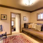 Casa De Olivia Four-Bedroom Holiday Home