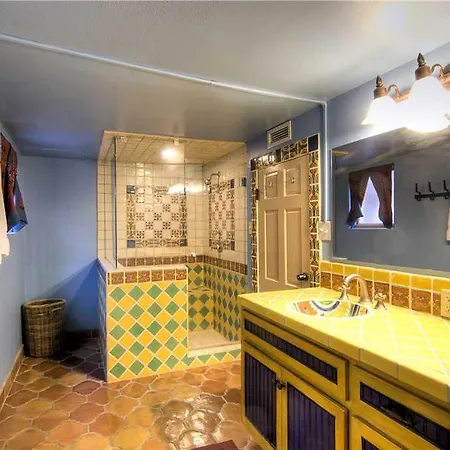Casa De Olivia Four Bedroom Holiday Holiday home Santa Fe